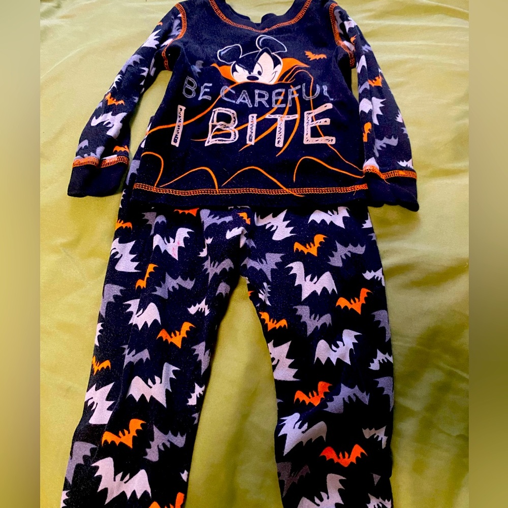 Mickey Mouse vampire 2T Halloween pajamas Disney